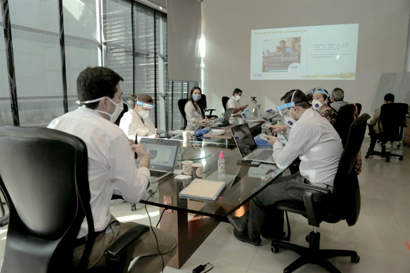 ESSA recibe la visita de la Superintendente de Servicios públicos