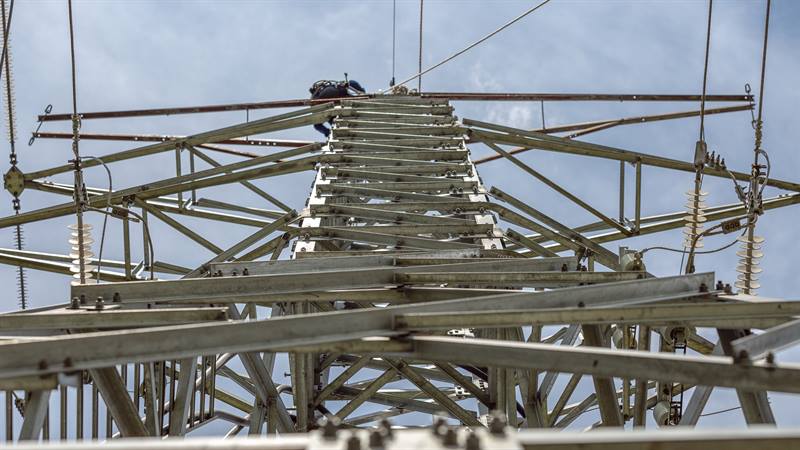 Trabajos de mantenimiento de redes entre Barbosa y Puente Nacional