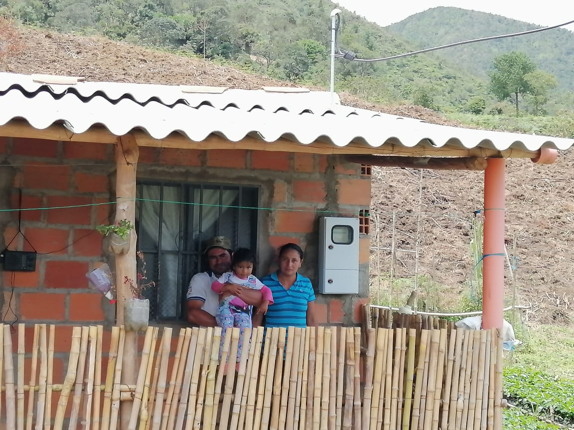 Avanza electrificación rural en Santander en este 2024