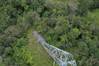 Torre de energía caída