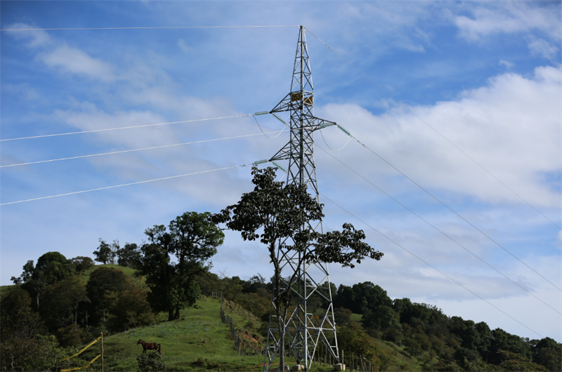 ESSA avanza con modernización de redes en Barrancabermeja