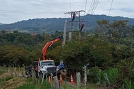 Avanzan trabajos de modernización de redes eléctricas en Vélez