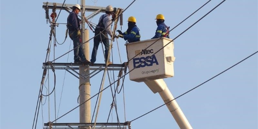 ESSA adelanta trabajos de modernización de redes eléctricas en Florián y Sucre