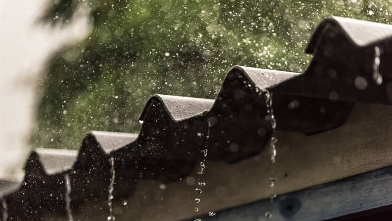 Fuertes lluvias en la zona sur  Ocasionan falla en la prestación del servicio de energía en Encino