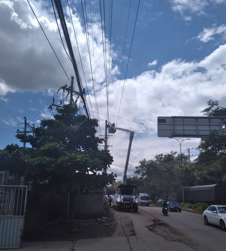 Comprometidos con la continuidad del servicio de energía ESSA avanza en la reparación de los daños ocasionados por la tormenta eléctrica