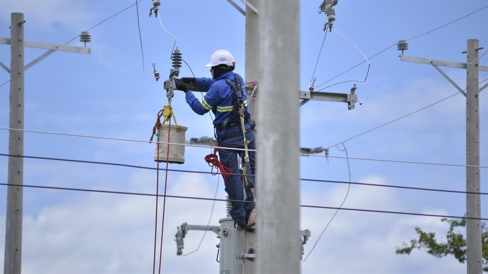 Este domingo 14 de junio ESSA remodelará estructuras e instalará cable ecológico en el sector industrial de Girón