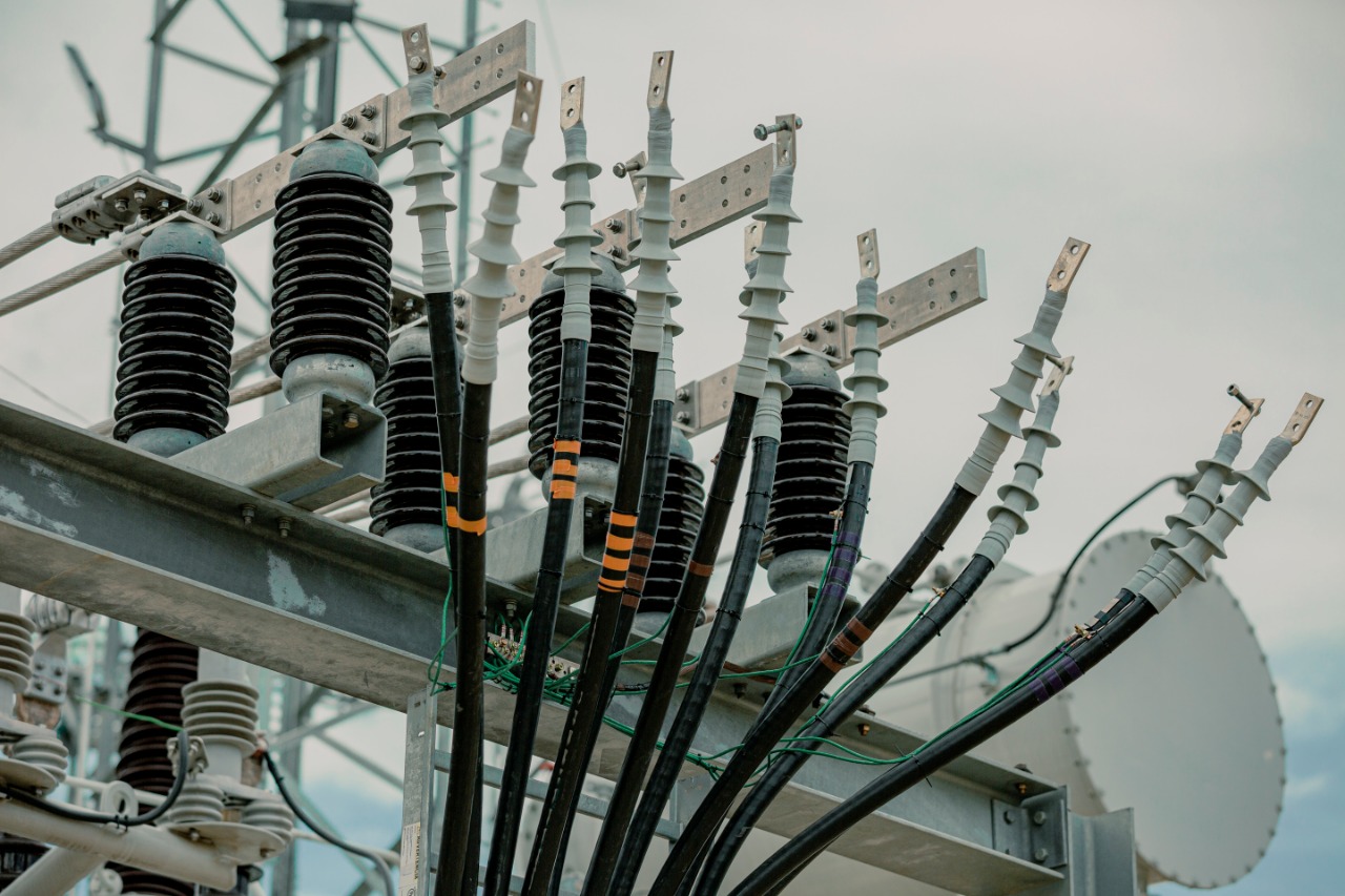 Este domingo 28 de junio ESSA continúa la instalación de cable ecológico en el sector industrial de Girón