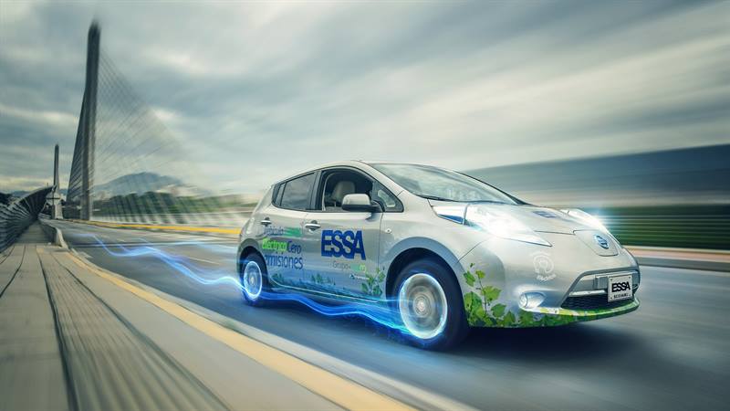 Movilidad eléctrica - carro a alta velocidad