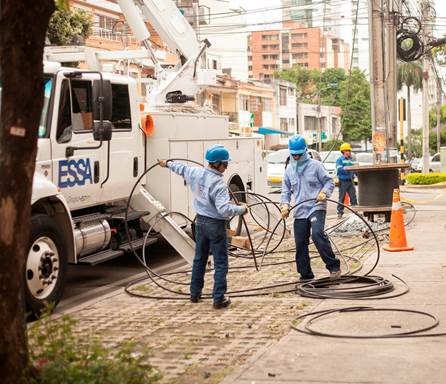 imagen de cuadrilla ESSA con sus elementos de proteción personal imagen de cuadrilla ESSA con sus elementos de proteción personal